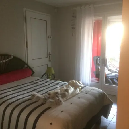 T2 Proche Des Plages Et De La Ville Apartment