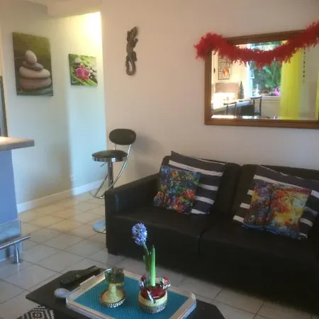 Apartment T2 Proche Des Plages Et De La Ville Hyeres